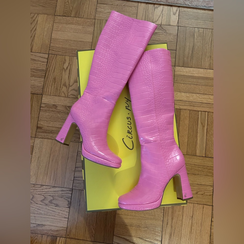 Brad new, never worn pink Sam Edelman boots